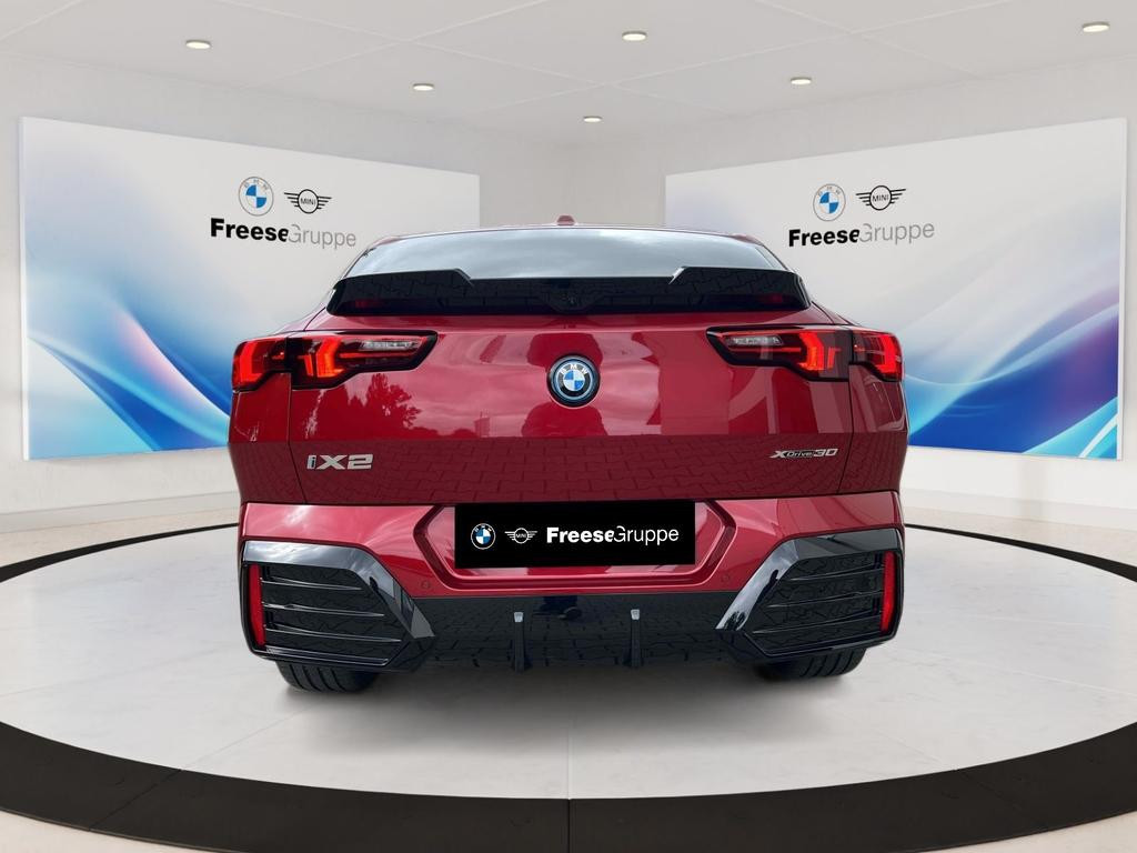 BMW iX2