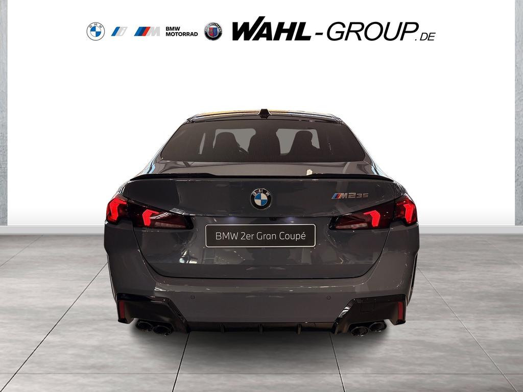 BMW M235