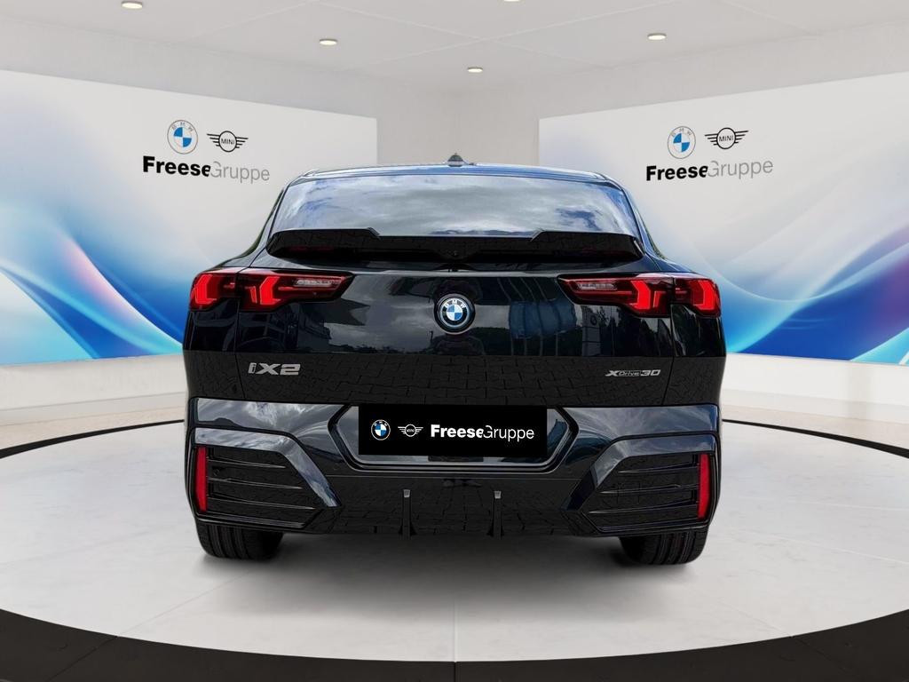 BMW iX2