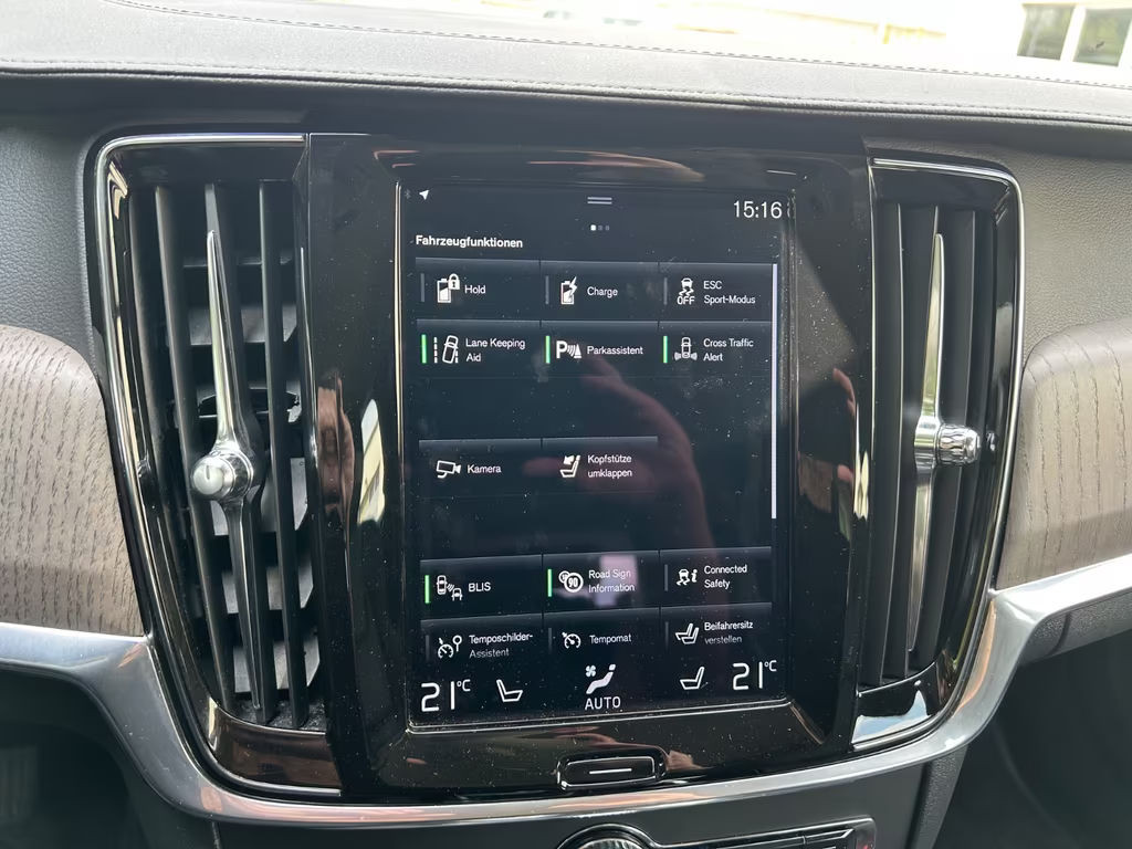 Volvo V90