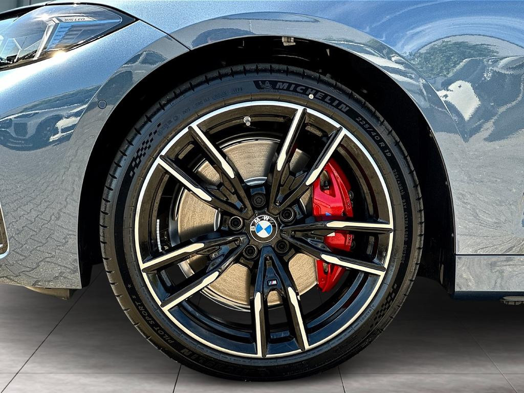 BMW M440