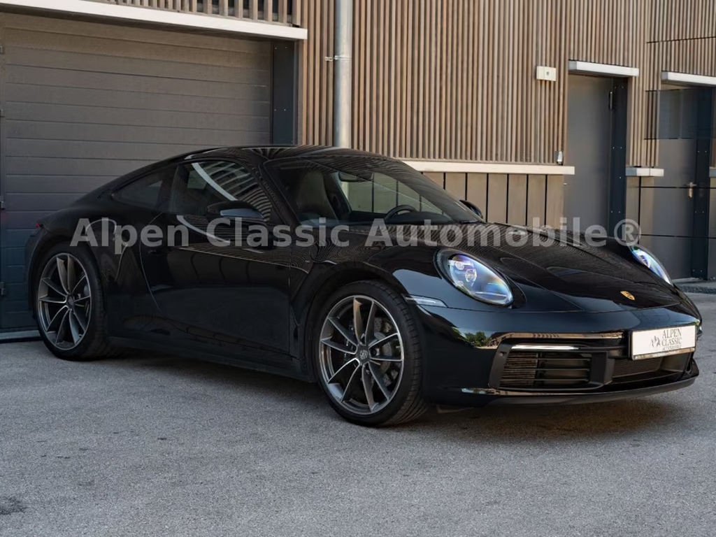 Porsche 911 992 Carrera