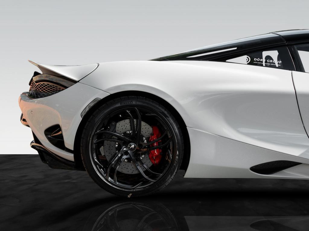 McLaren 750S