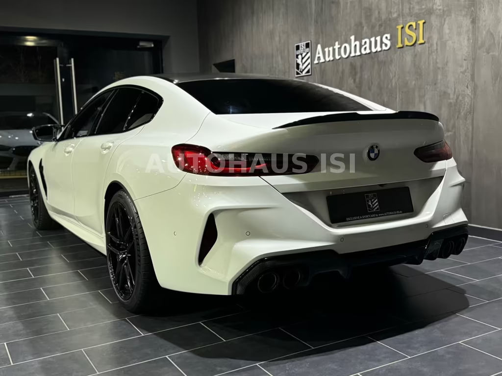 BMW M8