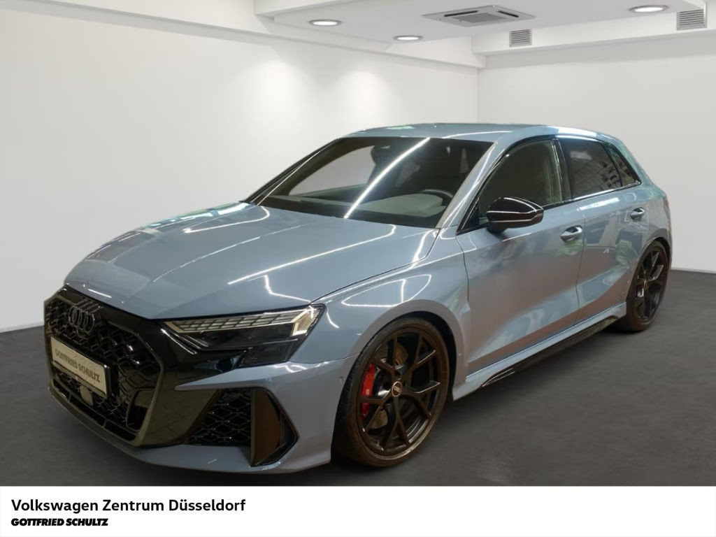 Audi RS3 Sedan Quattro S-Tronic