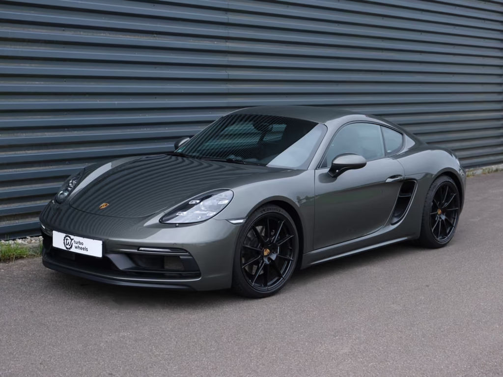 Porsche Cayman GTS 4