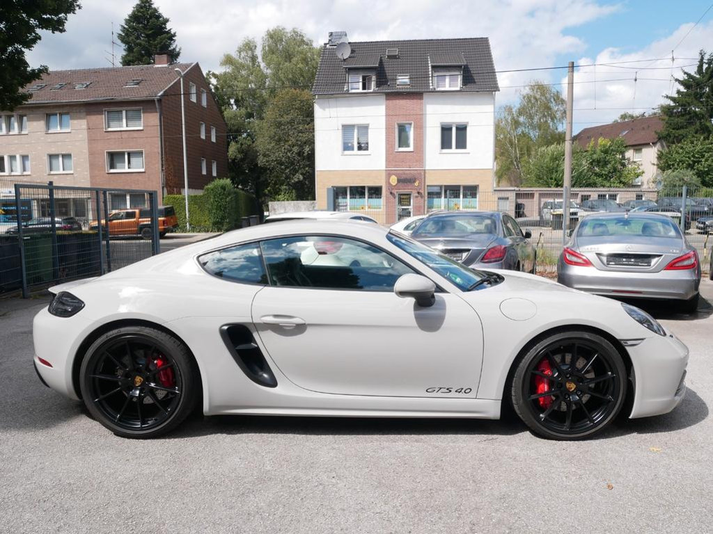 Porsche Cayman