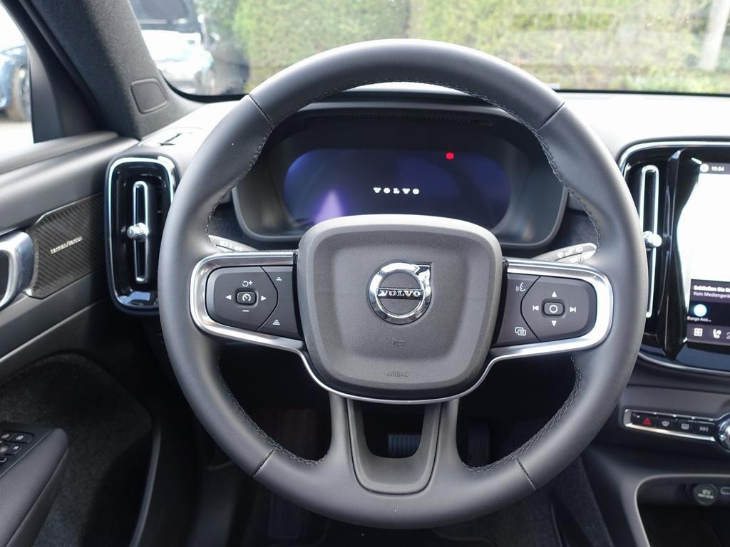 Volvo EX40