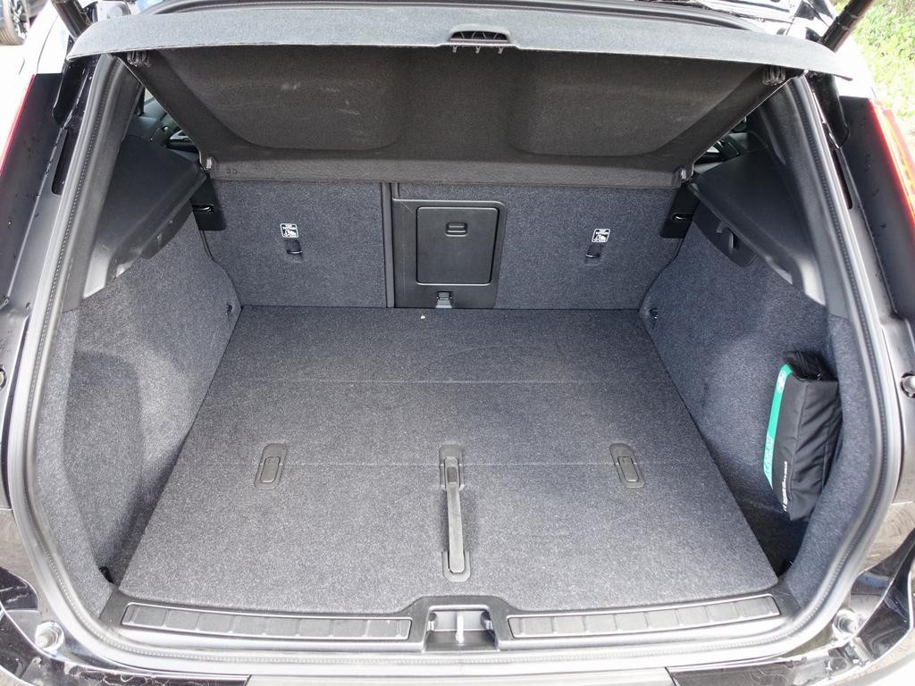 Volvo EX40