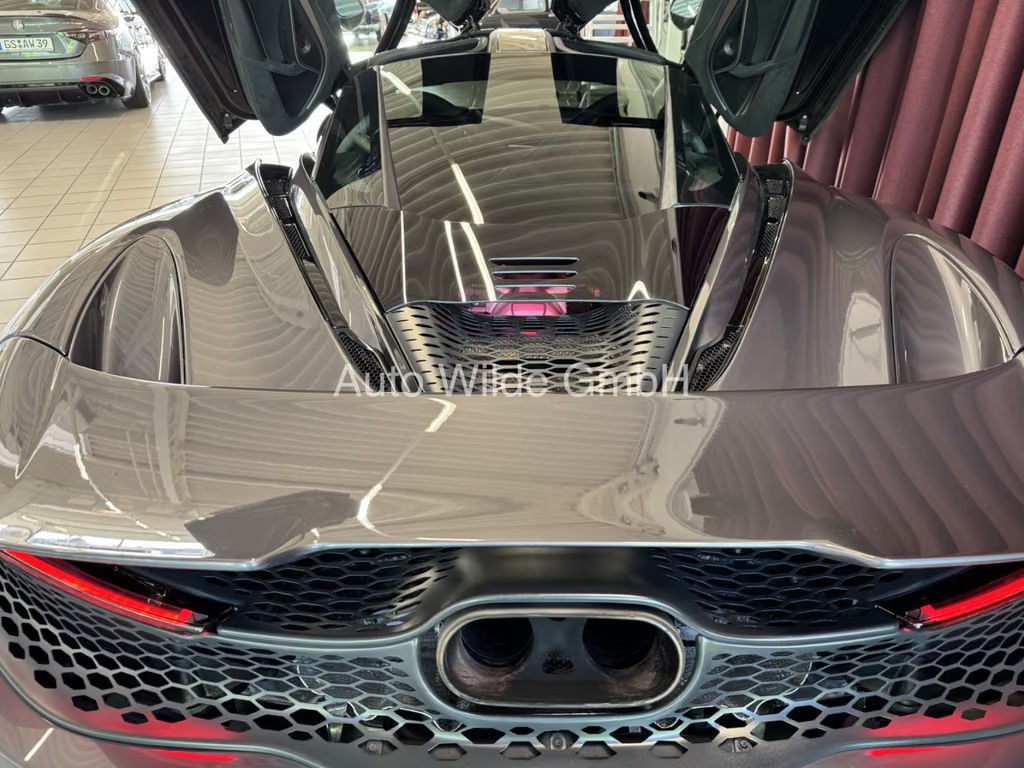 McLaren 750S
