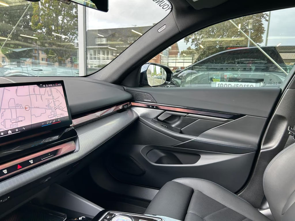 BMW i5
