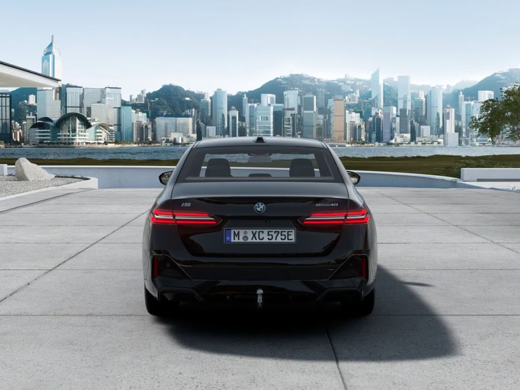 BMW i5