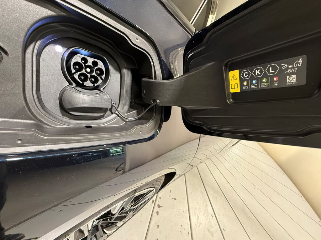 BMW i5