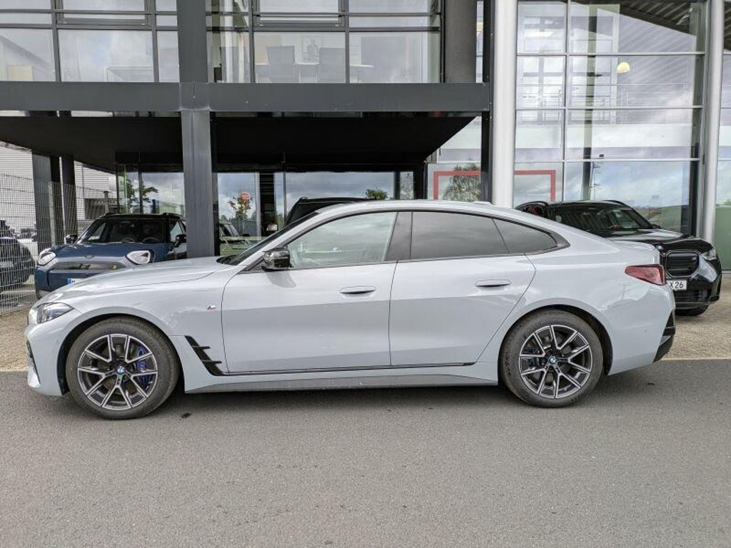 BMW M440