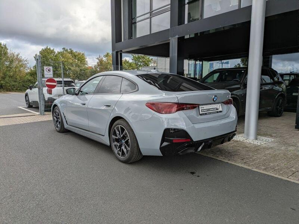 BMW M440