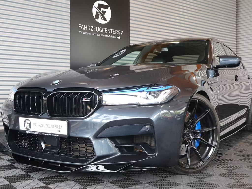BMW M5 xDrive Sedan