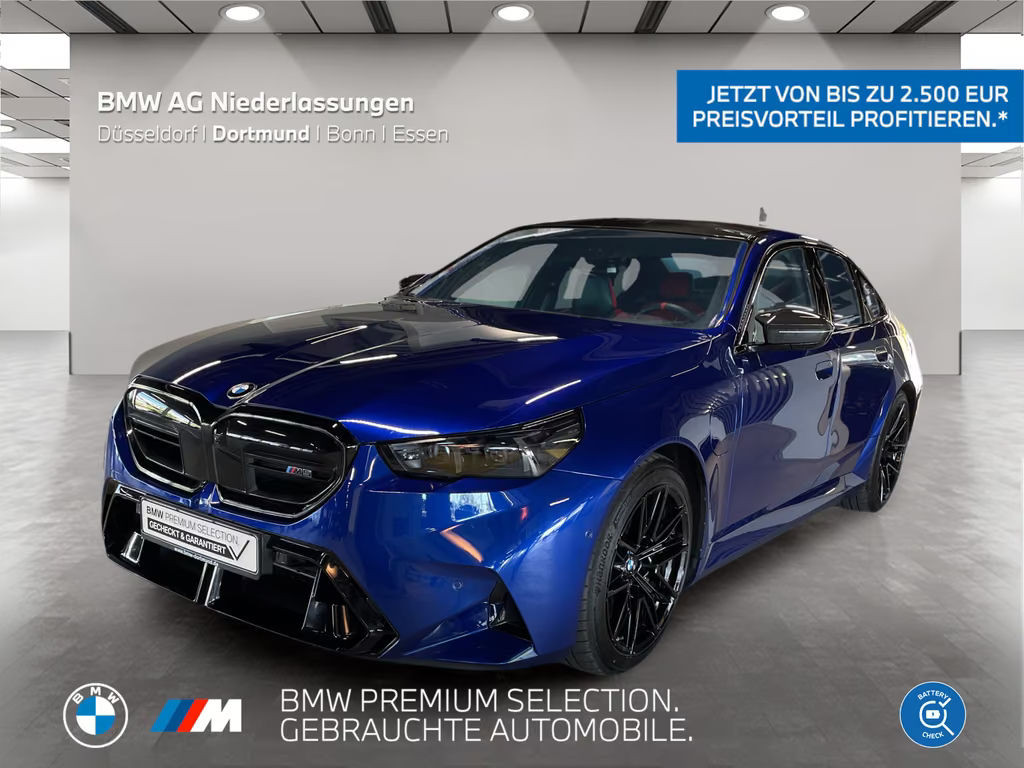 BMW M5 Sedan
