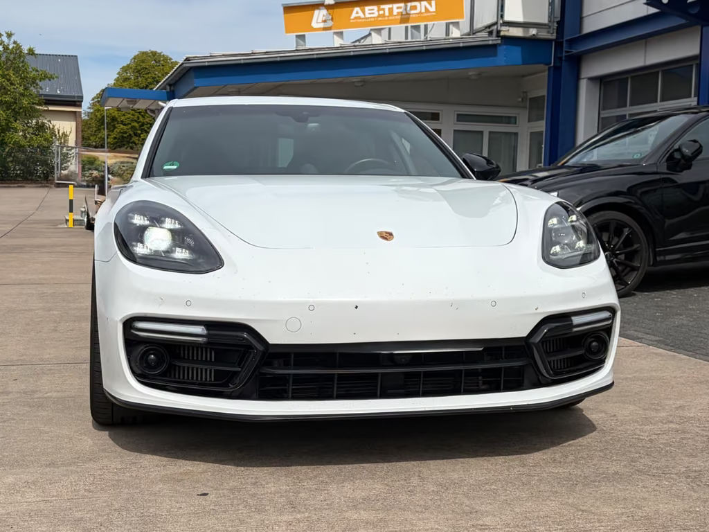 Porsche Panamera GTS