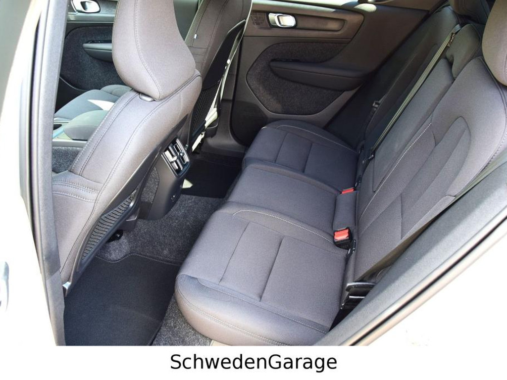 Volvo EX40
