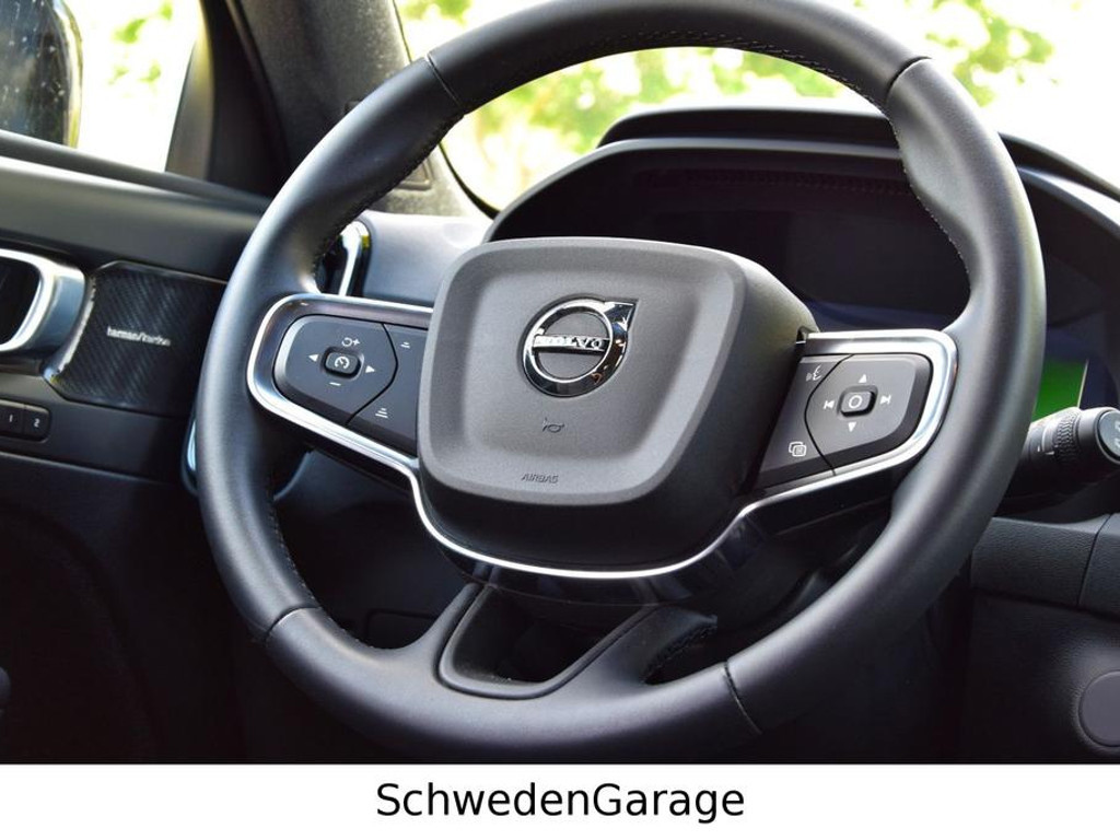 Volvo EX40