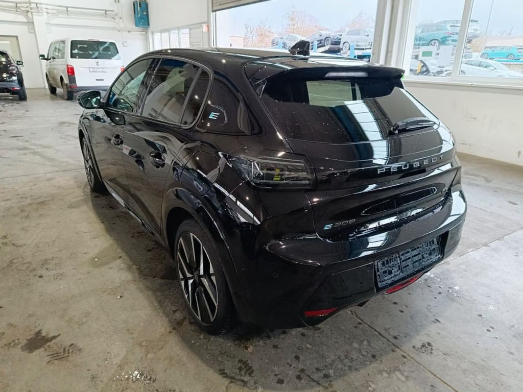 Peugeot e-208