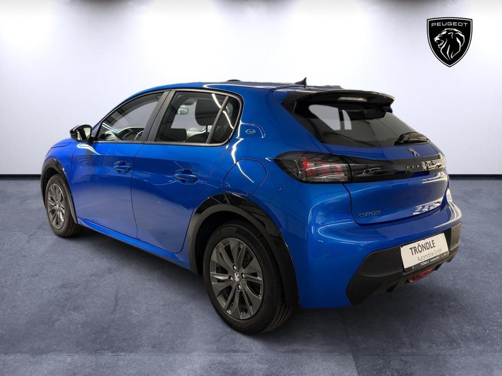 Peugeot e-208