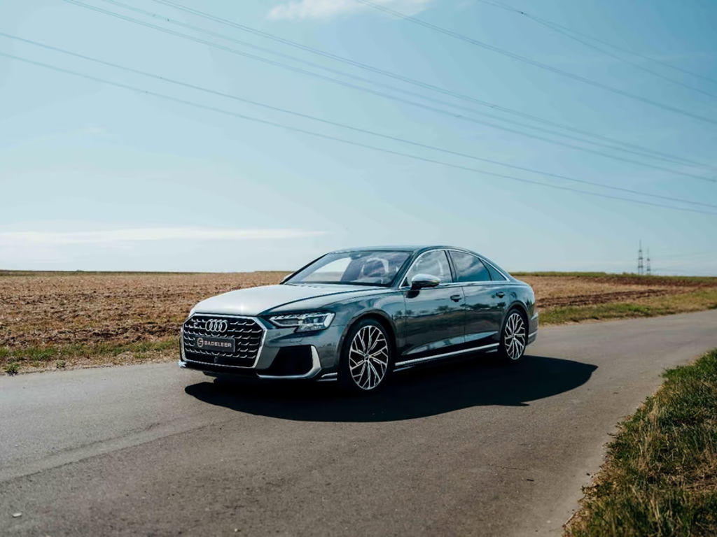 Audi S8