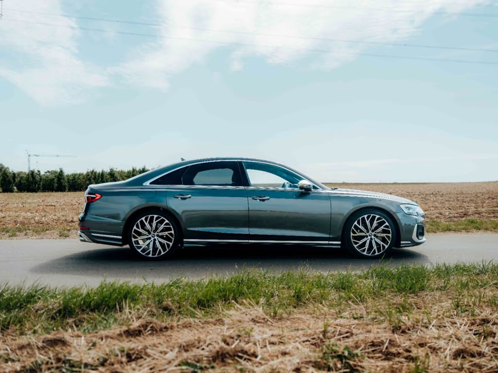Audi S8