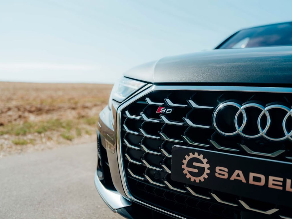 Audi S8