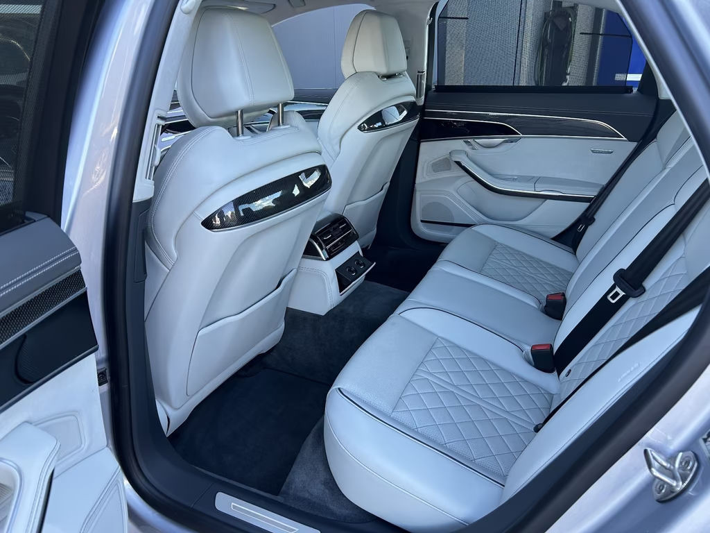 Audi S8