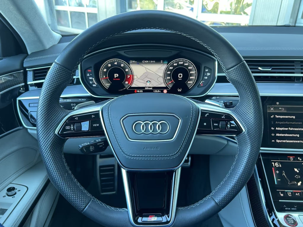 Audi S8