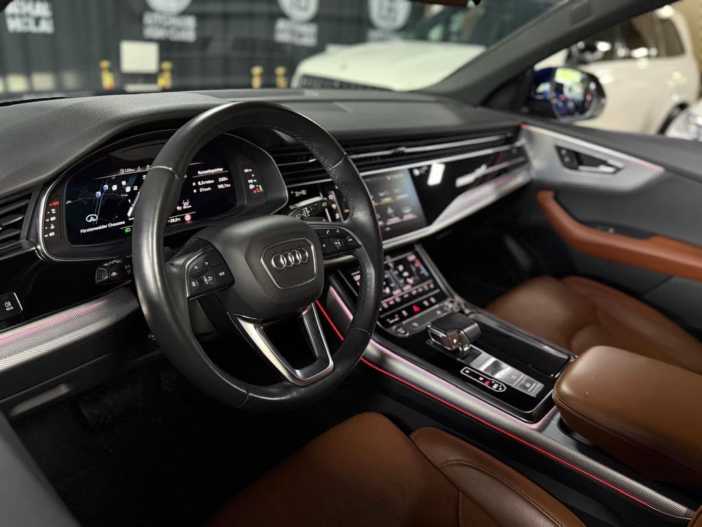 Audi Q8