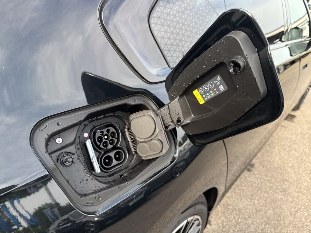 BMW i7