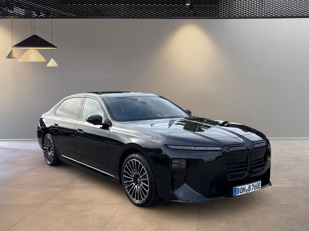 BMW i7