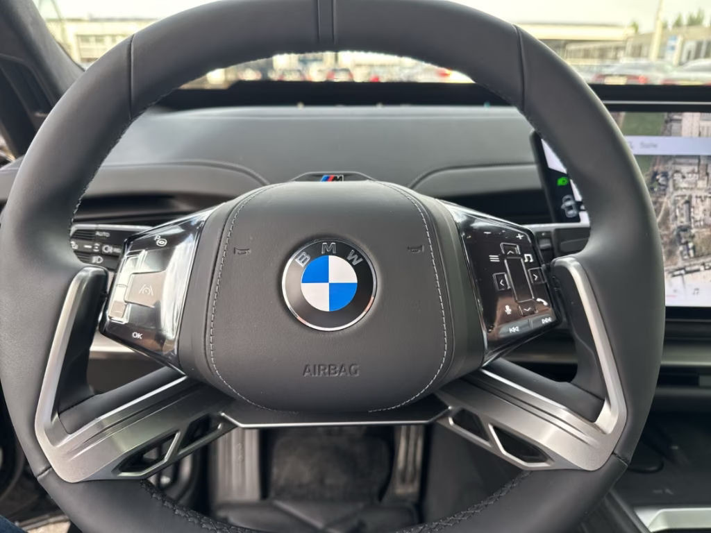 BMW i7