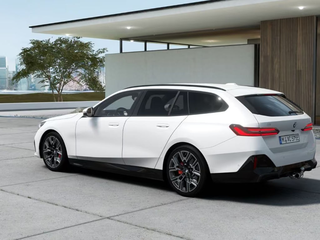 BMW i5