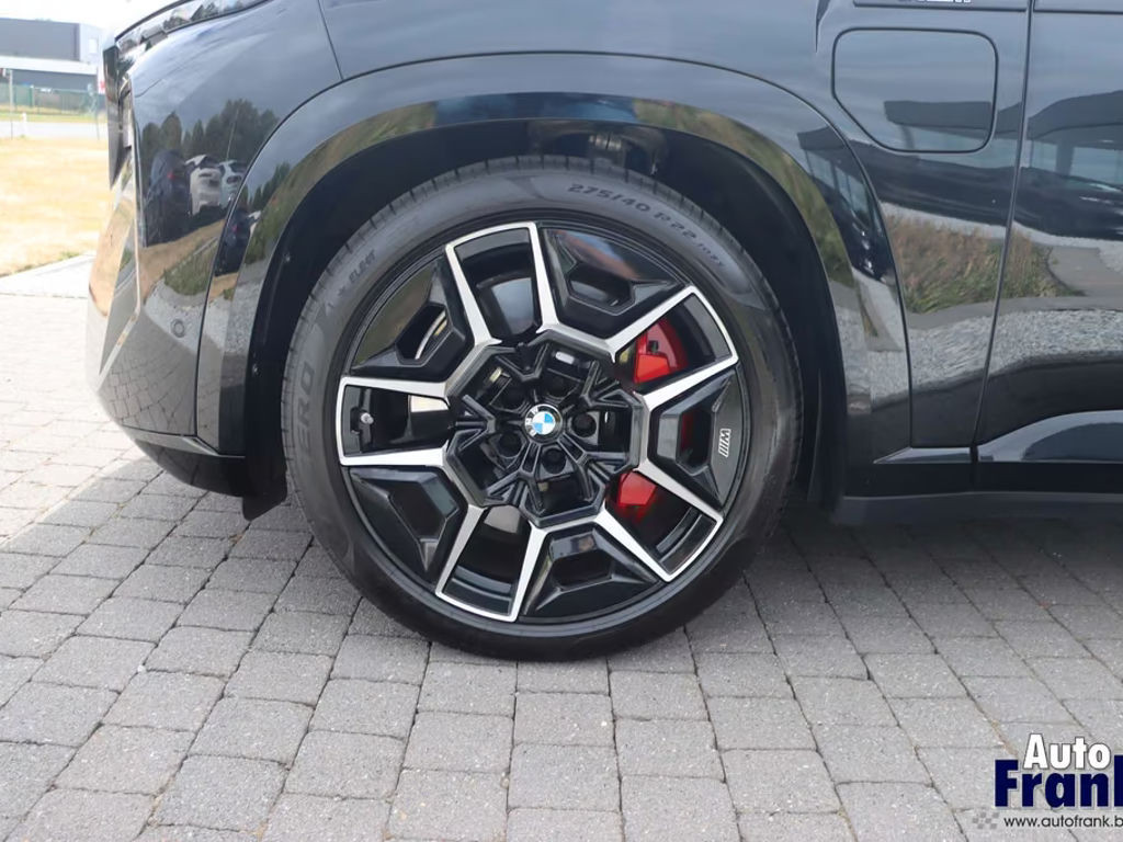 BMW XM