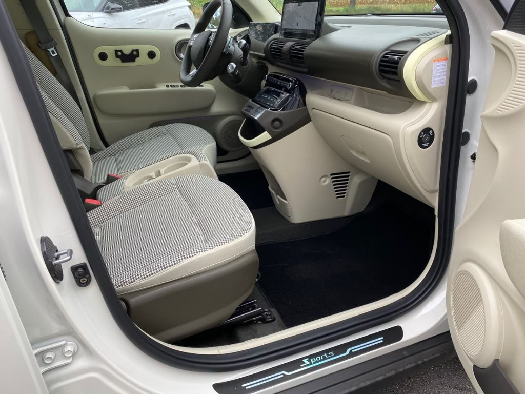 Hyundai INSTER