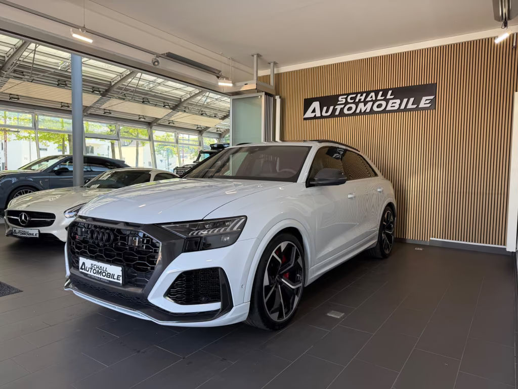 Audi RS Q8 *PANO/AHK/ACC/CARBON/STD.-HZG/B&O/360°/VOLL