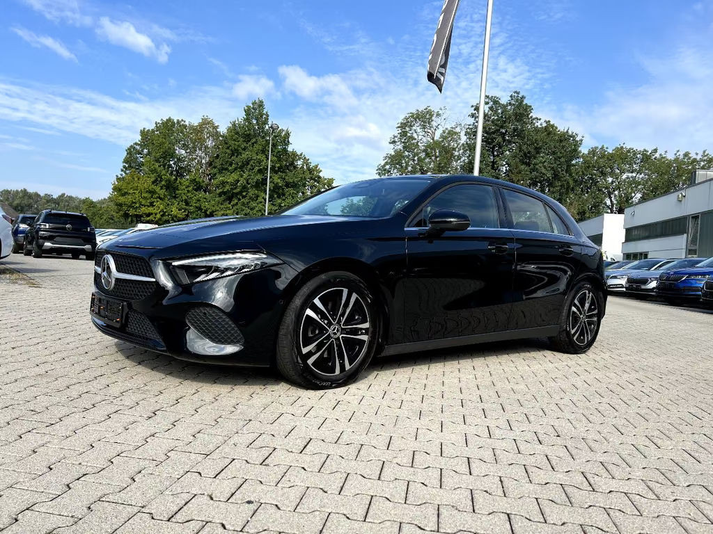 Mercedes-Benz A-Klasse A 200 *LED Navi Leder Kamera Sitzh. DAB Alu PDC*
