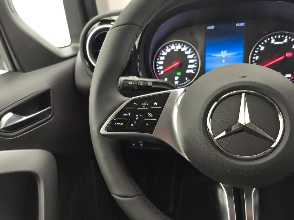 Mercedes-Benz T 180