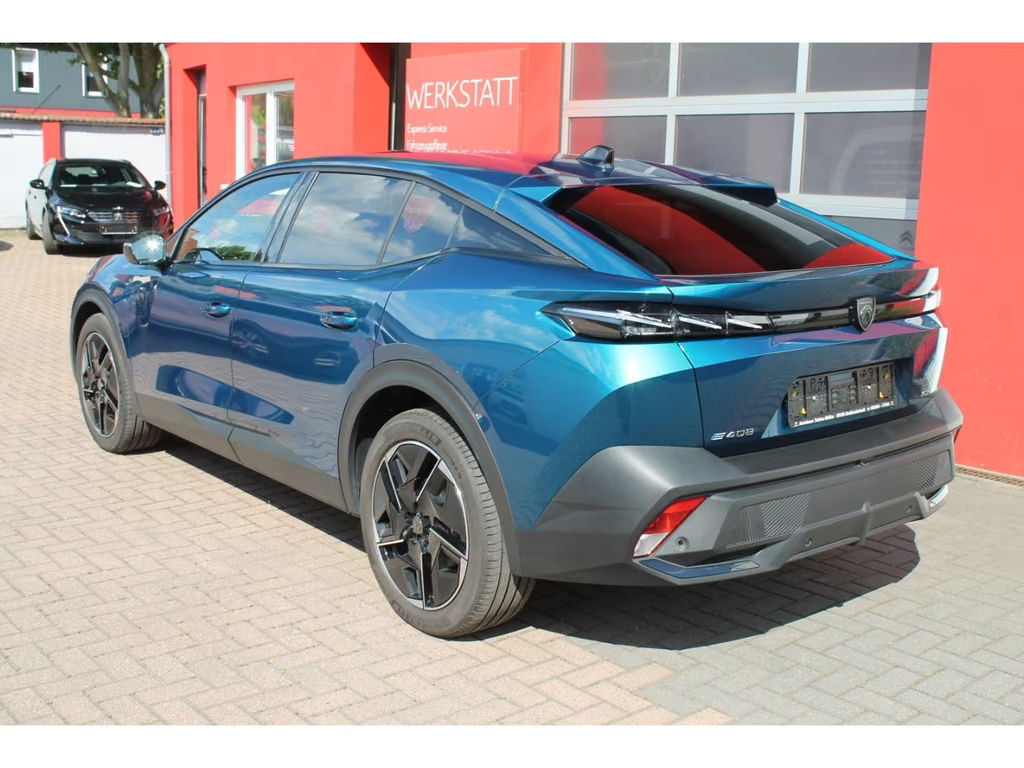 Peugeot 408