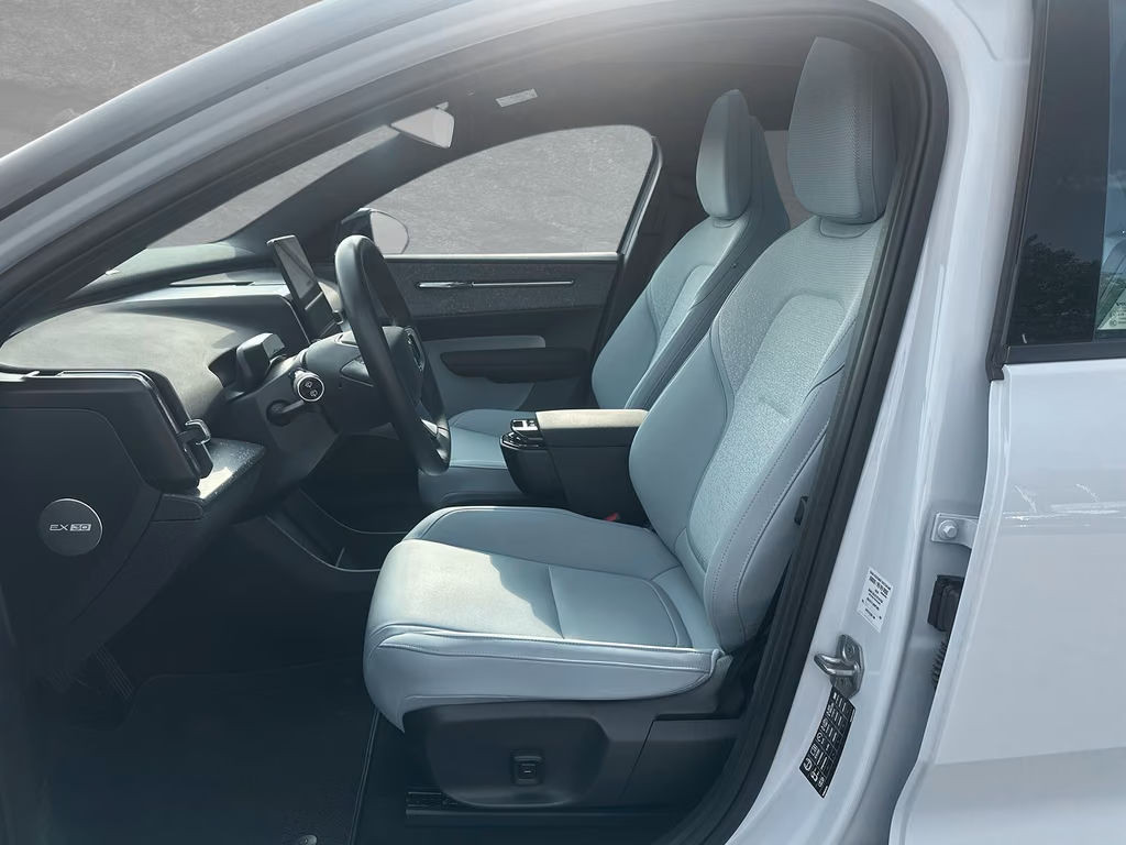 Volvo EX30