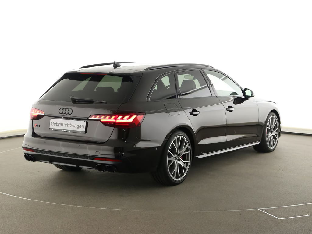 Audi S4
