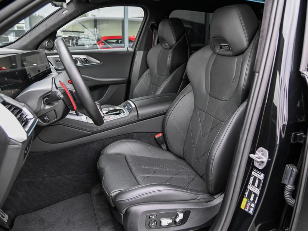 BMW XM