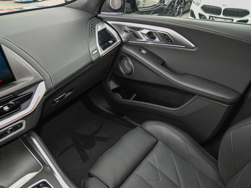 BMW XM