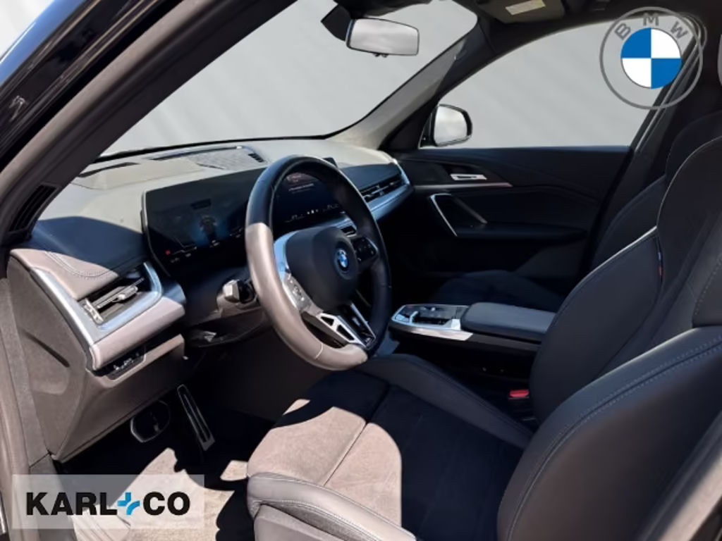 BMW iX1