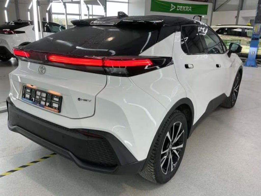 Toyota C-HR Team D