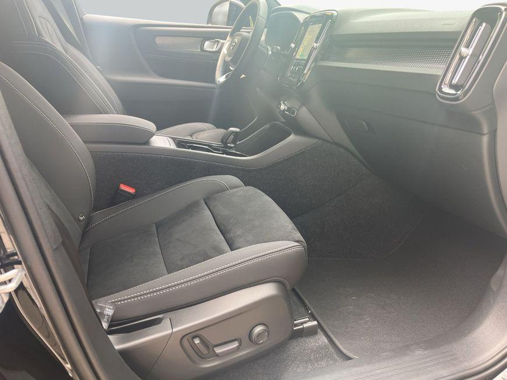 Volvo EX40