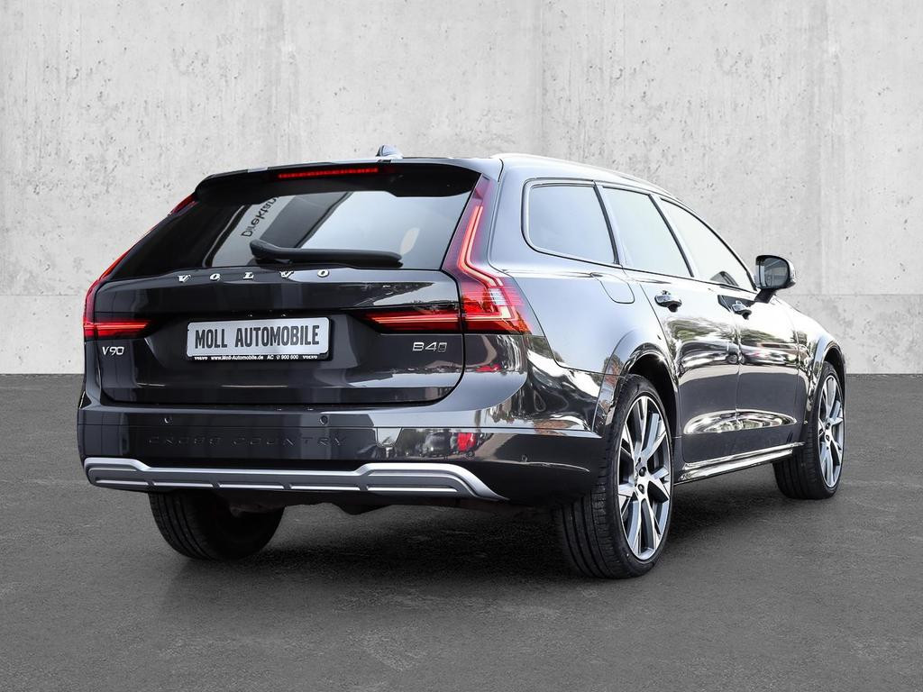 Volvo V90 Cross Country